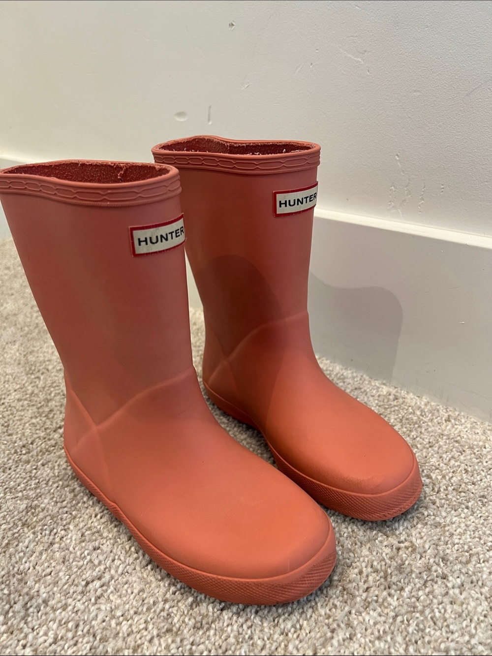 ๐ซ Hunter Kids' Coral-Orange Rain Boots - Size US 12/13 ๐ซ